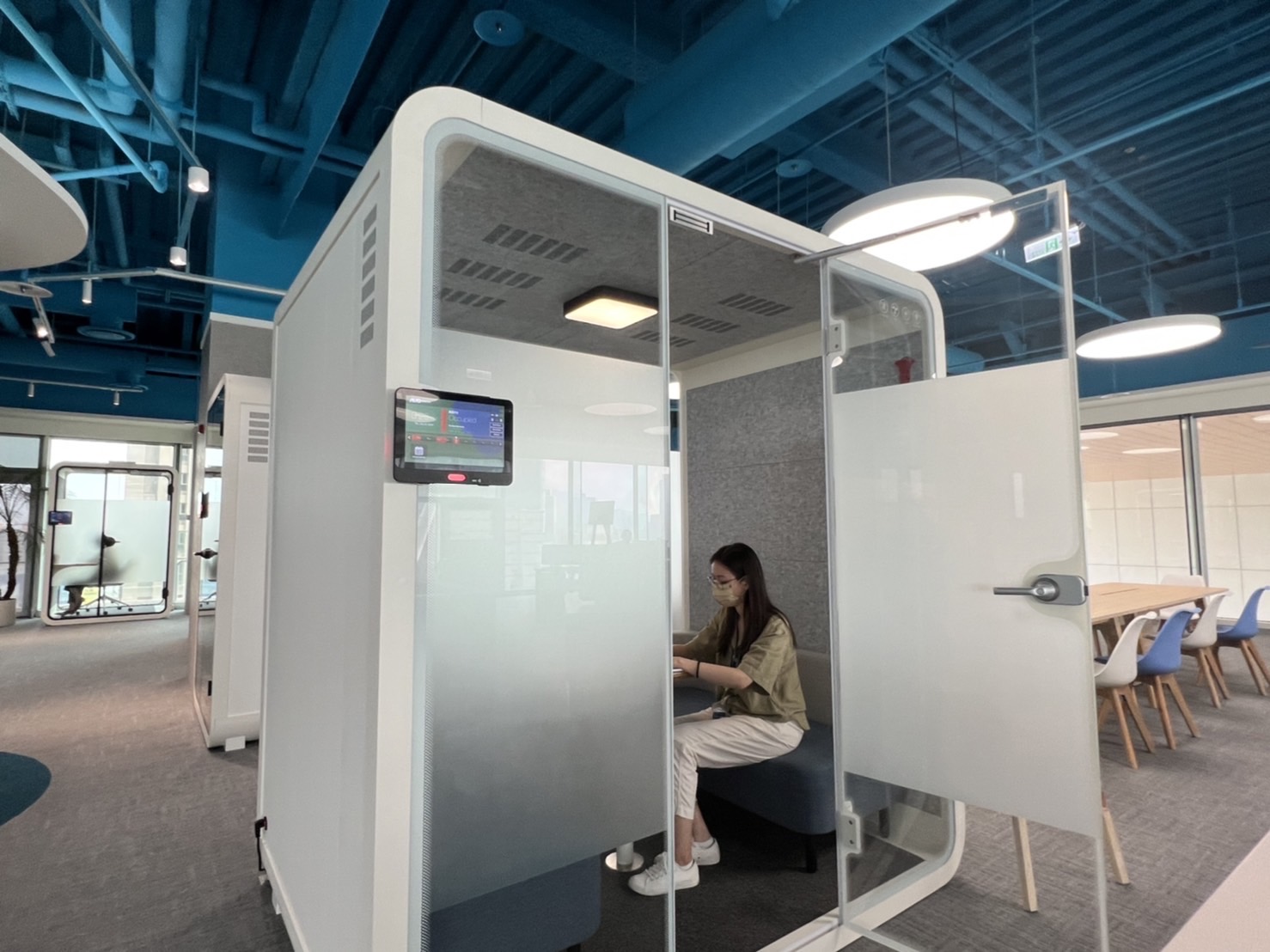 酷游高雄據點的智慧行動辦公艙，展現酷游在面板以外的研發應用軟實力